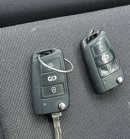 Белый Фольксваген Крафтер, объемом двигателя 2 л и пробегом 369 тыс. км за 21200 $, фото 13 на Automoto.ua