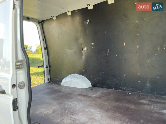 Белый Фольксваген Крафтер, объемом двигателя 1.97 л и пробегом 139 тыс. км за 26500 $, фото 36 на Automoto.ua