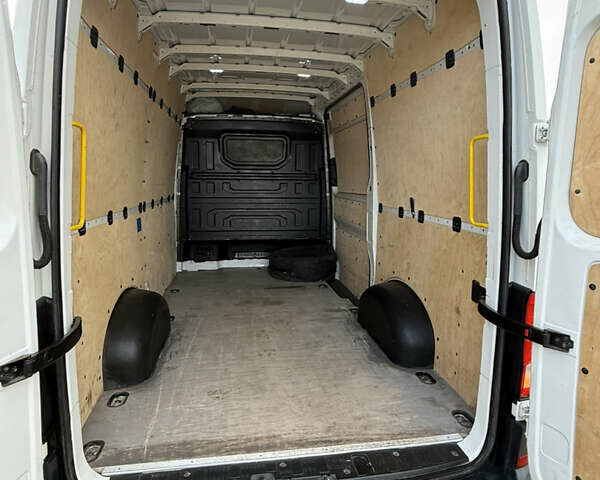 Білий Фольксваген Крафтєр, об'ємом двигуна 1.97 л та пробігом 278 тис. км за 19700 $, фото 16 на Automoto.ua