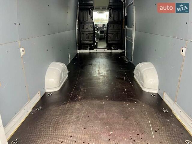 Белый Фольксваген Крафтер, объемом двигателя 2 л и пробегом 226 тыс. км за 22700 $, фото 35 на Automoto.ua