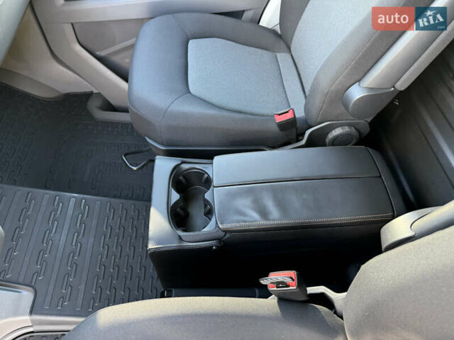 Белый Фольксваген Крафтер, объемом двигателя 0 л и пробегом 219 тыс. км за 24900 $, фото 44 на Automoto.ua