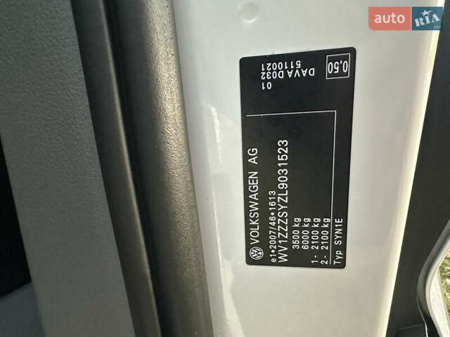 Білий Фольксваген Крафтєр, об'ємом двигуна 1.97 л та пробігом 268 тис. км за 21500 $, фото 37 на Automoto.ua