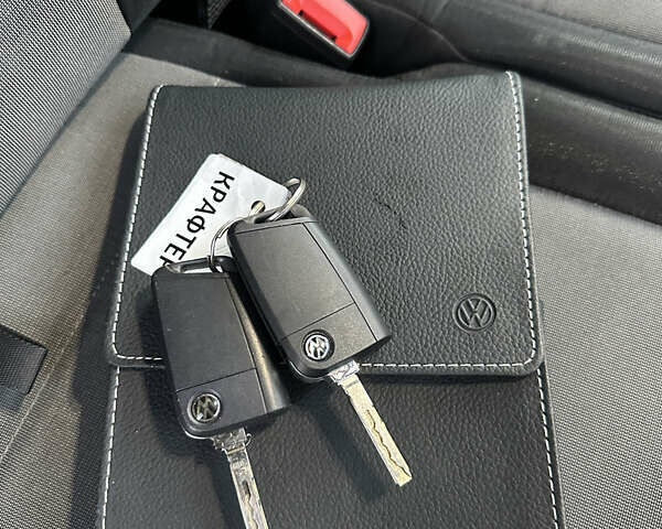 Білий Фольксваген Крафтєр, об'ємом двигуна 1.97 л та пробігом 268 тис. км за 21500 $, фото 36 на Automoto.ua