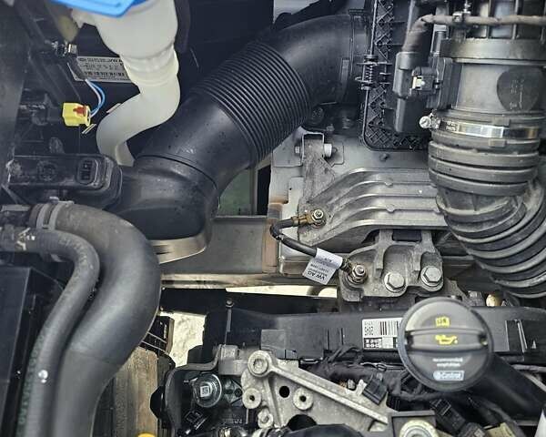 Білий Фольксваген Крафтєр, об'ємом двигуна 1.97 л та пробігом 138 тис. км за 28724 $, фото 23 на Automoto.ua