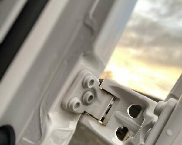 Белый Фольксваген Крафтер, объемом двигателя 2.08 л и пробегом 364 тыс. км за 21650 $, фото 43 на Automoto.ua