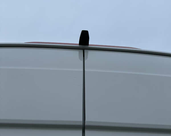 Белый Фольксваген Крафтер, объемом двигателя 2 л и пробегом 240 тыс. км за 26300 $, фото 38 на Automoto.ua