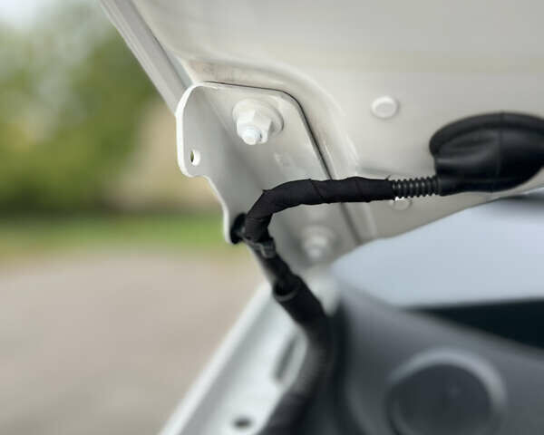 Белый Фольксваген Крафтер, объемом двигателя 2 л и пробегом 227 тыс. км за 22400 $, фото 17 на Automoto.ua