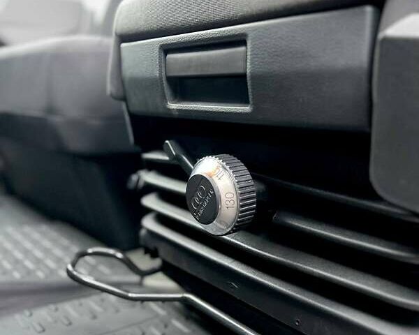 Белый Фольксваген Крафтер, объемом двигателя 1.97 л и пробегом 179 тыс. км за 28300 $, фото 42 на Automoto.ua