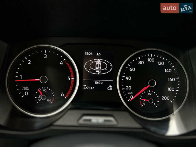 Белый Фольксваген Крафтер, объемом двигателя 2 л и пробегом 227 тыс. км за 22400 $, фото 12 на Automoto.ua