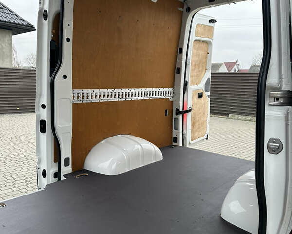 Белый Фольксваген Крафтер, объемом двигателя 2 л и пробегом 240 тыс. км за 26300 $, фото 35 на Automoto.ua