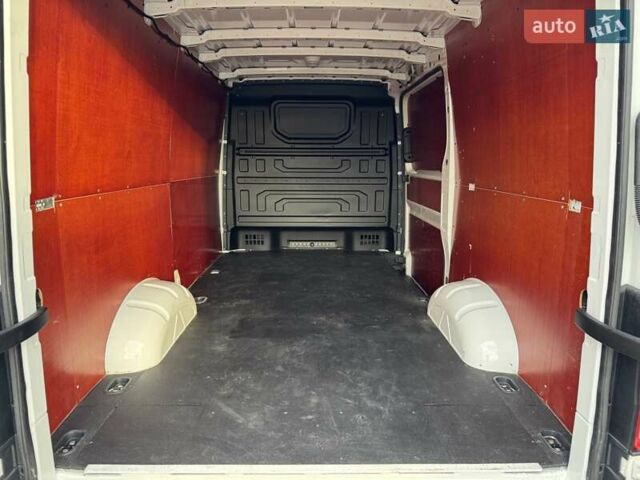 Белый Фольксваген Крафтер, объемом двигателя 2 л и пробегом 163 тыс. км за 21900 $, фото 4 на Automoto.ua