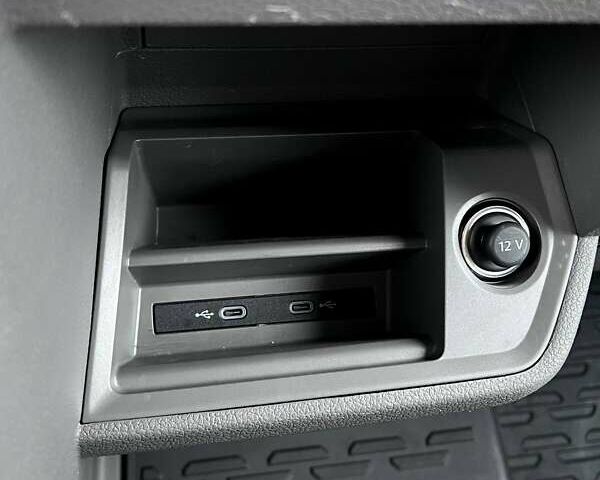 Белый Фольксваген Крафтер, объемом двигателя 1.97 л и пробегом 179 тыс. км за 28300 $, фото 34 на Automoto.ua