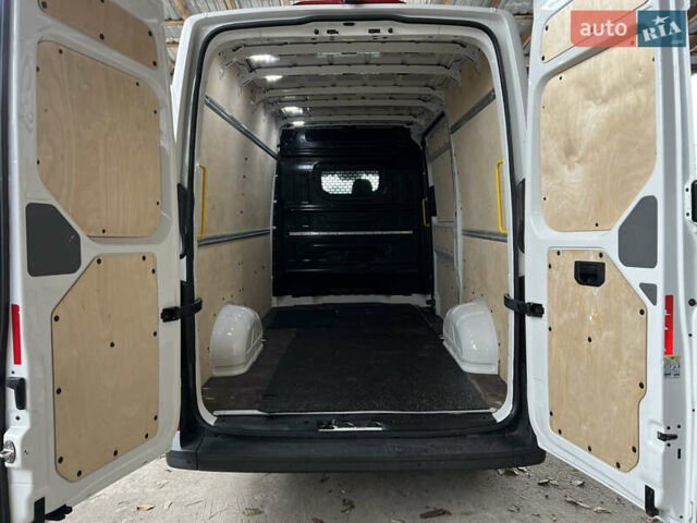 Белый Фольксваген Крафтер, объемом двигателя 2 л и пробегом 227 тыс. км за 22400 $, фото 24 на Automoto.ua