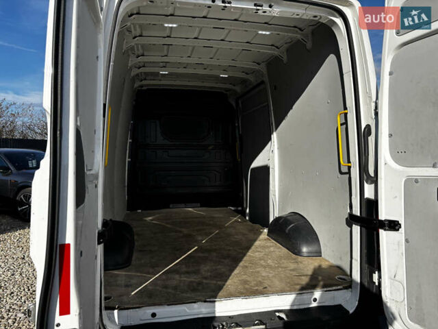 Білий Фольксваген Крафтєр, об'ємом двигуна 0 л та пробігом 50 тис. км за 18000 $, фото 34 на Automoto.ua