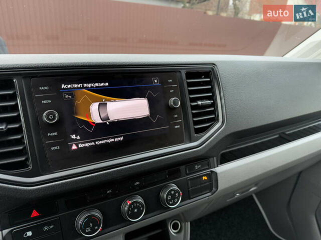 Белый Фольксваген Крафтер, объемом двигателя 2 л и пробегом 239 тыс. км за 27999 $, фото 112 на Automoto.ua