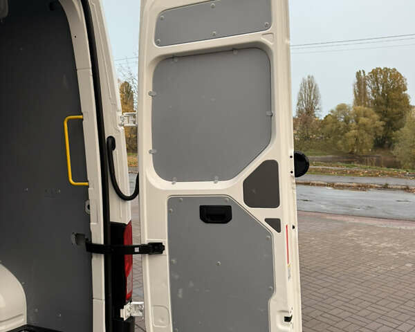 Фольксваген Крафтєр 2021 у Києві на Automoto.ua Білий Фольксваген Крафтєр, об'ємом двигуна 2 л та пробігом 255 тис. км за 24999 $, фото 90 на Automoto.ua