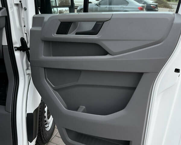 Белый Фольксваген Крафтер, объемом двигателя 2 л и пробегом 282 тыс. км за 26799 $, фото 89 на Automoto.ua