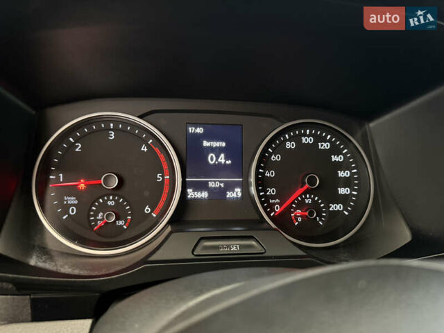 Фольксваген Крафтєр 2021 у Києві на Automoto.ua Білий Фольксваген Крафтєр, об'ємом двигуна 2 л та пробігом 255 тис. км за 24999 $, фото 56 на Automoto.ua