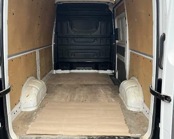 Білий Фольксваген Крафтєр, об'ємом двигуна 1.97 л та пробігом 175 тис. км за 22500 $, фото 7 на Automoto.ua