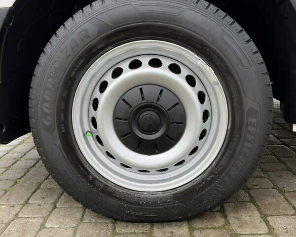 Белый Фольксваген Крафтер, объемом двигателя 2 л и пробегом 239 тыс. км за 27999 $, фото 134 на Automoto.ua