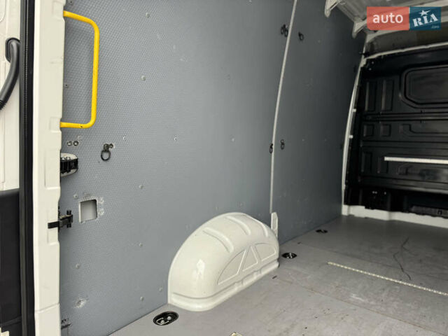 Белый Фольксваген Крафтер, объемом двигателя 1.97 л и пробегом 180 тыс. км за 26500 $, фото 42 на Automoto.ua