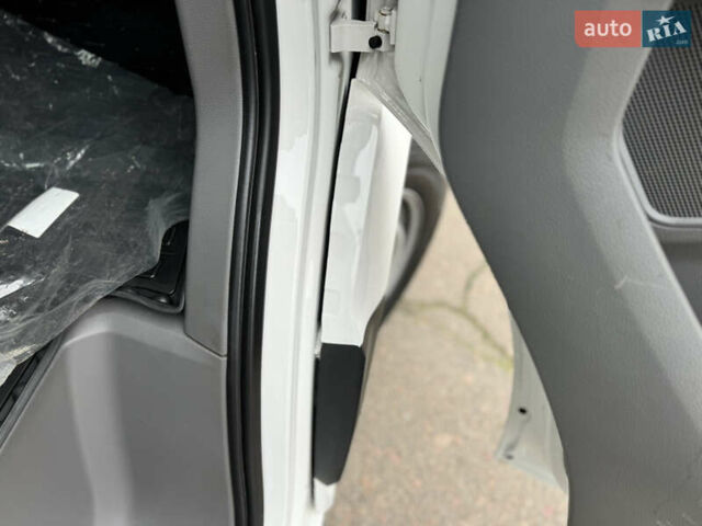 Белый Фольксваген Крафтер, объемом двигателя 1.97 л и пробегом 180 тыс. км за 26500 $, фото 55 на Automoto.ua