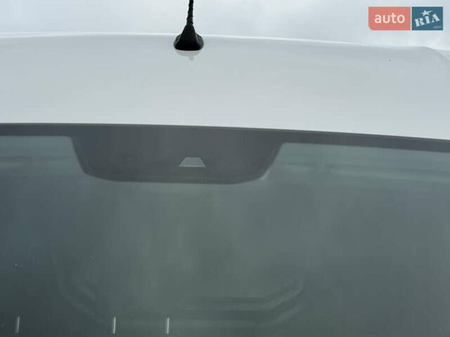 Белый Фольксваген Крафтер, объемом двигателя 2 л и пробегом 239 тыс. км за 27999 $, фото 107 на Automoto.ua