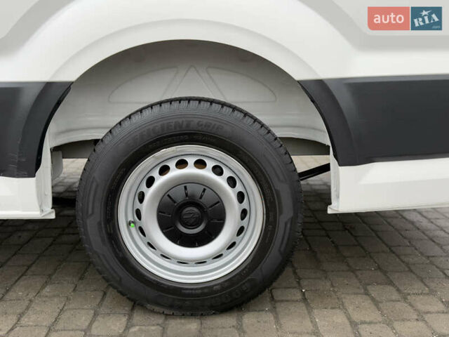 Белый Фольксваген Крафтер, объемом двигателя 2 л и пробегом 239 тыс. км за 27999 $, фото 136 на Automoto.ua