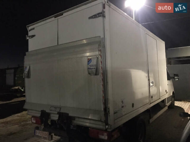 Белый Фольксваген Крафтер, объемом двигателя 2 л и пробегом 210 тыс. км за 25700 $, фото 3 на Automoto.ua