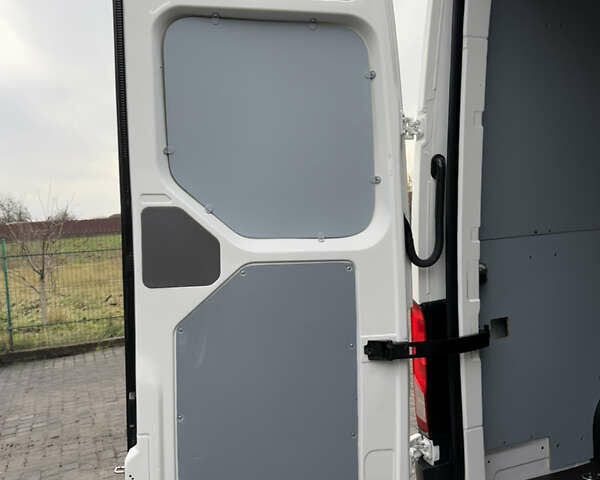 Белый Фольксваген Крафтер, объемом двигателя 2 л и пробегом 239 тыс. км за 27999 $, фото 53 на Automoto.ua