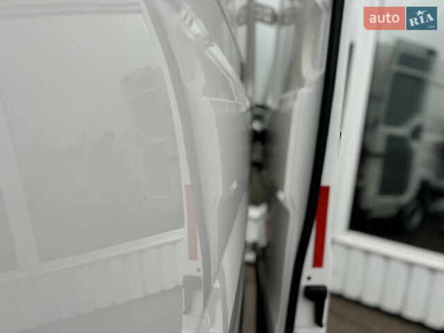 Белый Фольксваген Крафтер, объемом двигателя 1.97 л и пробегом 180 тыс. км за 26500 $, фото 35 на Automoto.ua