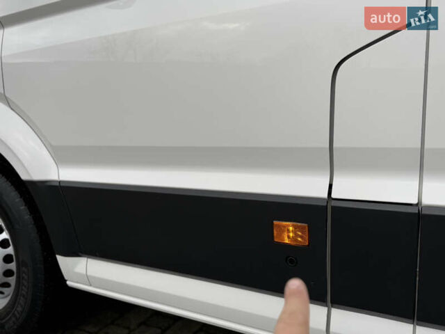 Белый Фольксваген Крафтер, объемом двигателя 2 л и пробегом 239 тыс. км за 27999 $, фото 126 на Automoto.ua