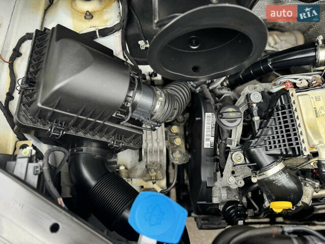 Белый Фольксваген Крафтер, объемом двигателя 1.97 л и пробегом 180 тыс. км за 26500 $, фото 86 на Automoto.ua