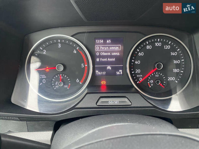 Фольксваген Крафтєр 2021 у Києві на Automoto.ua Білий Фольксваген Крафтєр, об'ємом двигуна 2 л та пробігом 176 тис. км за 34499 $, фото 17 на Automoto.ua