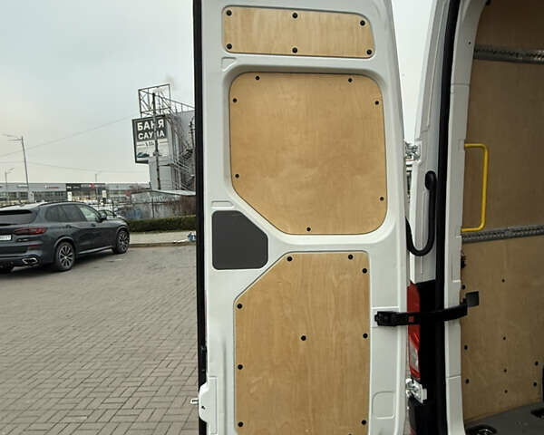 Белый Фольксваген Крафтер, объемом двигателя 2 л и пробегом 282 тыс. км за 26799 $, фото 110 на Automoto.ua