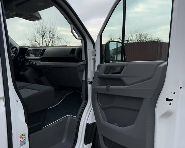 Белый Фольксваген Крафтер, объемом двигателя 2 л и пробегом 239 тыс. км за 27999 $, фото 60 на Automoto.ua