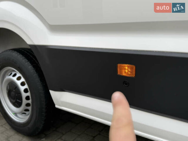 Белый Фольксваген Крафтер, объемом двигателя 2 л и пробегом 239 тыс. км за 27999 $, фото 129 на Automoto.ua