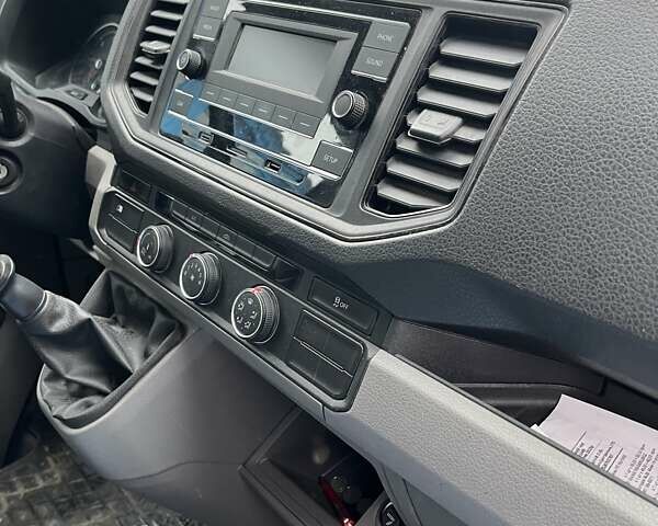 Білий Фольксваген Крафтєр, об'ємом двигуна 1.97 л та пробігом 175 тис. км за 22500 $, фото 10 на Automoto.ua