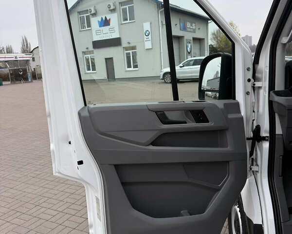 Белый Фольксваген Крафтер, объемом двигателя 2 л и пробегом 282 тыс. км за 26799 $, фото 49 на Automoto.ua