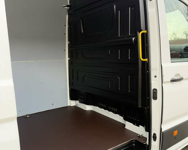 Белый Фольксваген Крафтер, объемом двигателя 2 л и пробегом 239 тыс. км за 27999 $, фото 41 на Automoto.ua