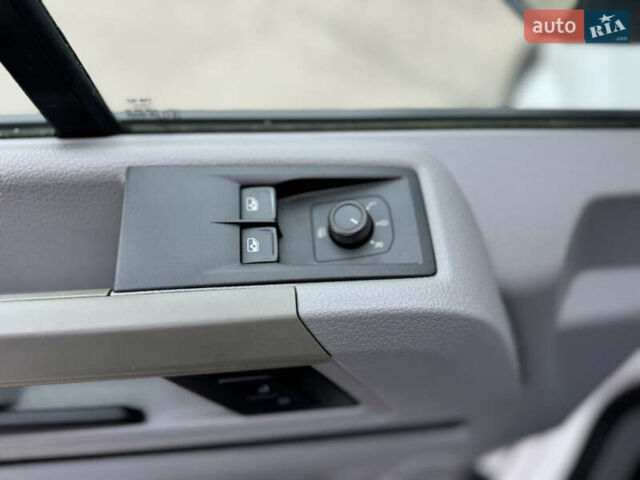 Белый Фольксваген Крафтер, объемом двигателя 1.97 л и пробегом 180 тыс. км за 26500 $, фото 68 на Automoto.ua