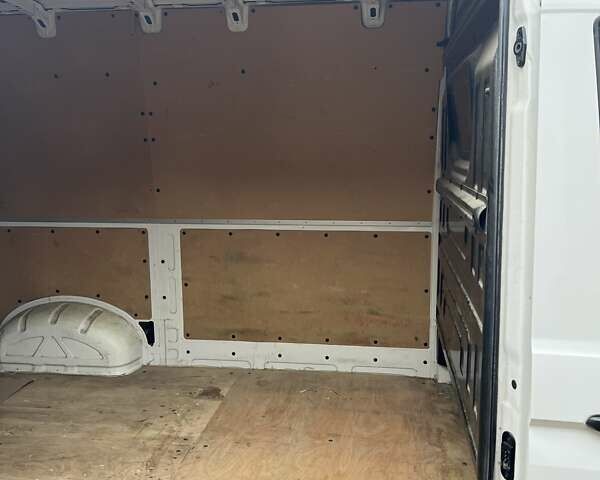 Білий Фольксваген Крафтєр, об'ємом двигуна 1.97 л та пробігом 175 тис. км за 22500 $, фото 8 на Automoto.ua