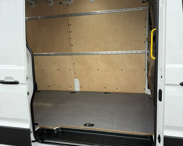 Белый Фольксваген Крафтер, объемом двигателя 2 л и пробегом 282 тыс. км за 26799 $, фото 111 на Automoto.ua