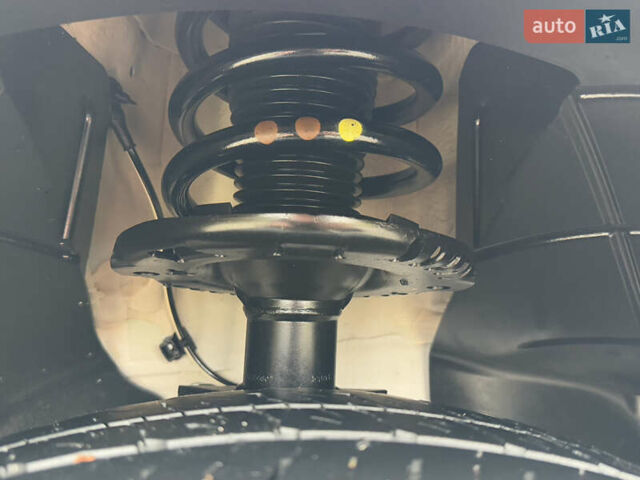 Белый Фольксваген Крафтер, объемом двигателя 2 л и пробегом 239 тыс. км за 27999 $, фото 135 на Automoto.ua