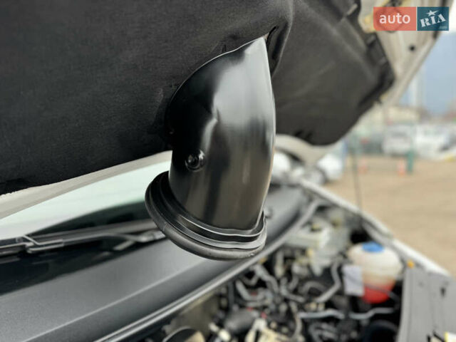 Белый Фольксваген Крафтер, объемом двигателя 1.97 л и пробегом 180 тыс. км за 26500 $, фото 91 на Automoto.ua