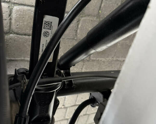 Белый Фольксваген Крафтер, объемом двигателя 2 л и пробегом 239 тыс. км за 27999 $, фото 139 на Automoto.ua