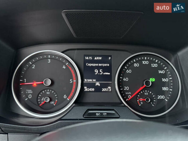 Белый Фольксваген Крафтер, объемом двигателя 2 л и пробегом 282 тыс. км за 26799 $, фото 69 на Automoto.ua