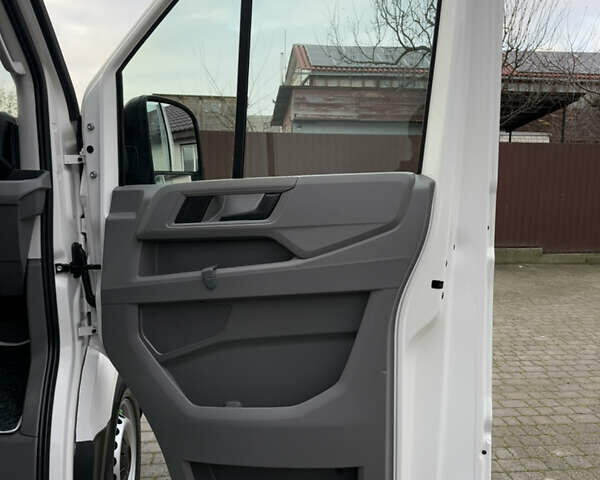 Белый Фольксваген Крафтер, объемом двигателя 2 л и пробегом 239 тыс. км за 27999 $, фото 59 на Automoto.ua