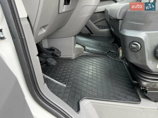 Фольксваген Крафтер 2021 в Луцке на Automoto.ua Белый Фольксваген Крафтер, объемом двигателя 2 л и пробегом 219 тыс. км за 21300 $, фото 35 на Automoto.ua