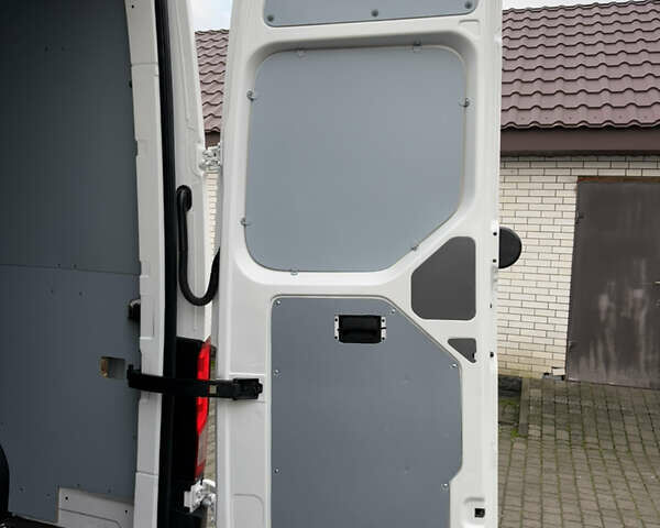 Белый Фольксваген Крафтер, объемом двигателя 2 л и пробегом 239 тыс. км за 27999 $, фото 54 на Automoto.ua